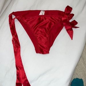 Victoria’s Secret Cheeky String Undies 🎀